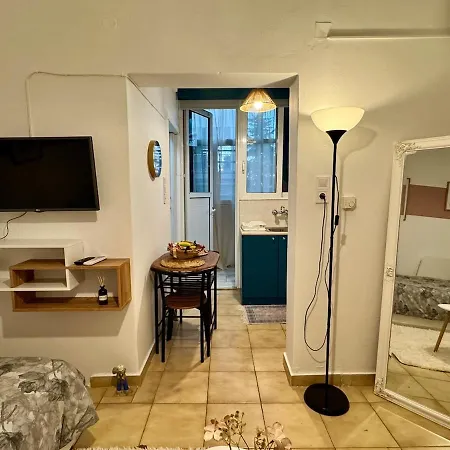 The Nest - Cozy In Arcadia Trablus