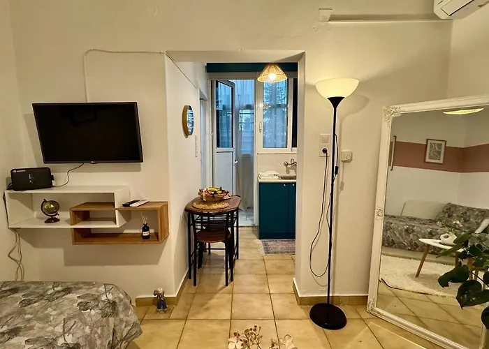 The Nest - Cozy In Arcadia Tripoli