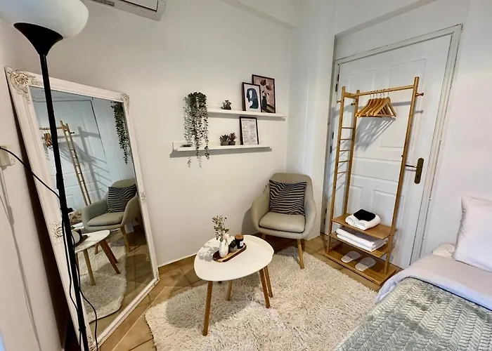 The Nest - Cozy In Arcadia